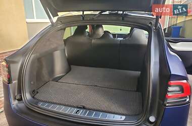 Внедорожник / Кроссовер Tesla Model X 2018 в Сумах
