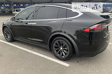 Внедорожник / Кроссовер Tesla Model X 2017 в Киеве