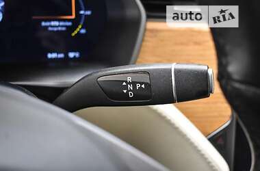 Внедорожник / Кроссовер Tesla Model X 2018 в 