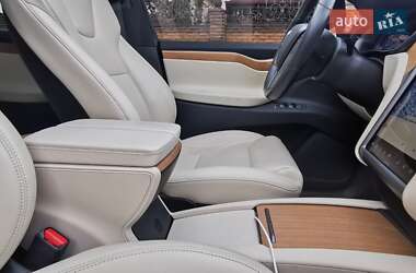 Внедорожник / Кроссовер Tesla Model X 2020 в Киеве