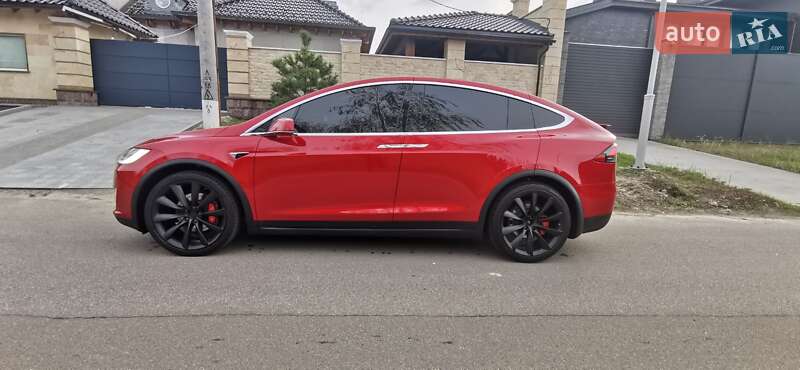 Внедорожник / Кроссовер Tesla Model X 2020 в Киеве