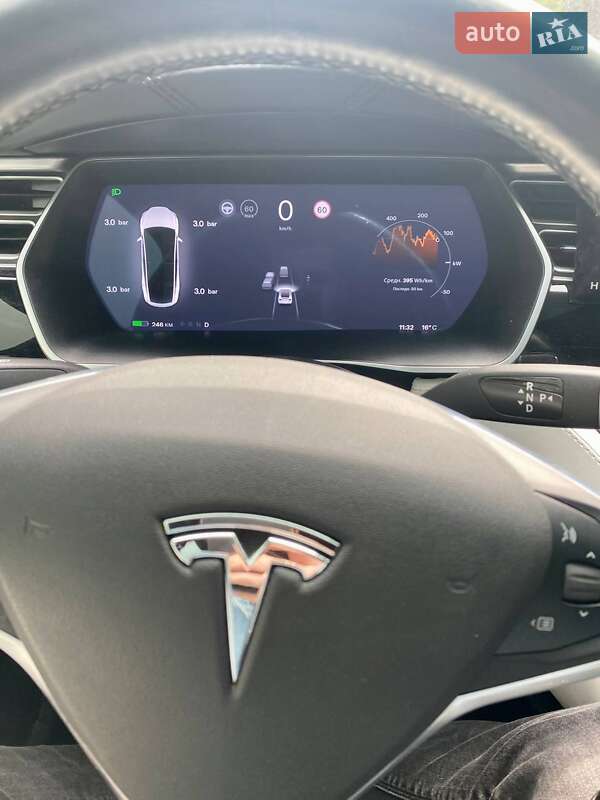 Позашляховик / Кросовер Tesla Model X 2017 в Дніпрі