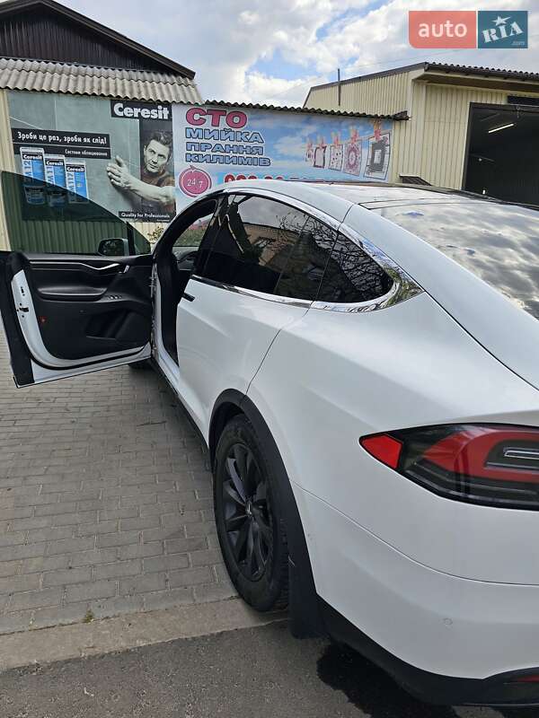 Внедорожник / Кроссовер Tesla Model X 2016 в Львове