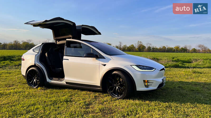 Позашляховик / Кросовер Tesla Model X 2018 в Одесі