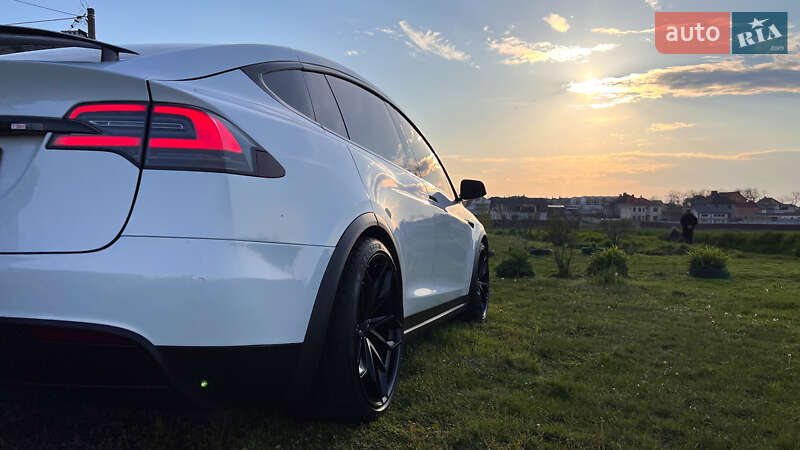Позашляховик / Кросовер Tesla Model X 2018 в Одесі