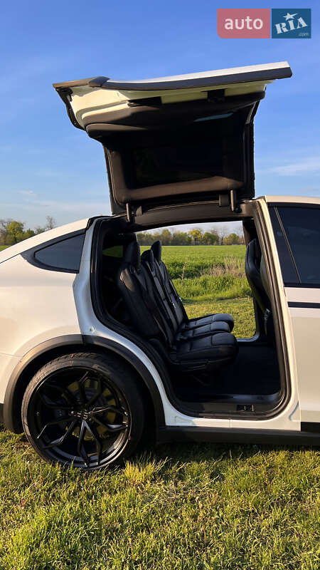 Внедорожник / Кроссовер Tesla Model X 2018 в Одессе фото 26 Внедорожник / Кроссовер Tesla Model X 2018 в Одессе