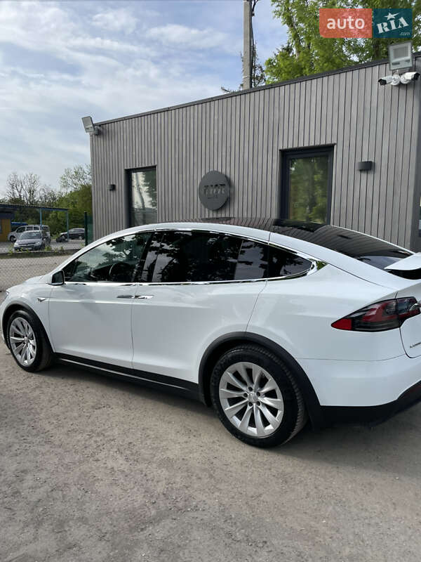 Внедорожник / Кроссовер Tesla Model X 2016 в Тернополе