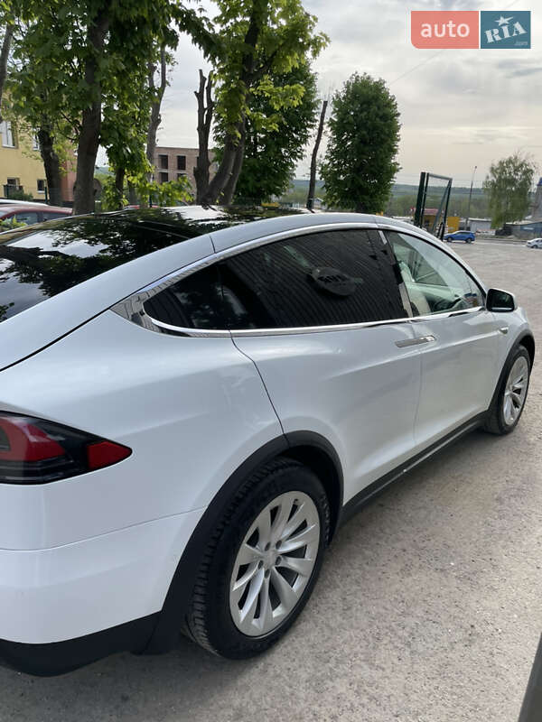 Внедорожник / Кроссовер Tesla Model X 2016 в Тернополе