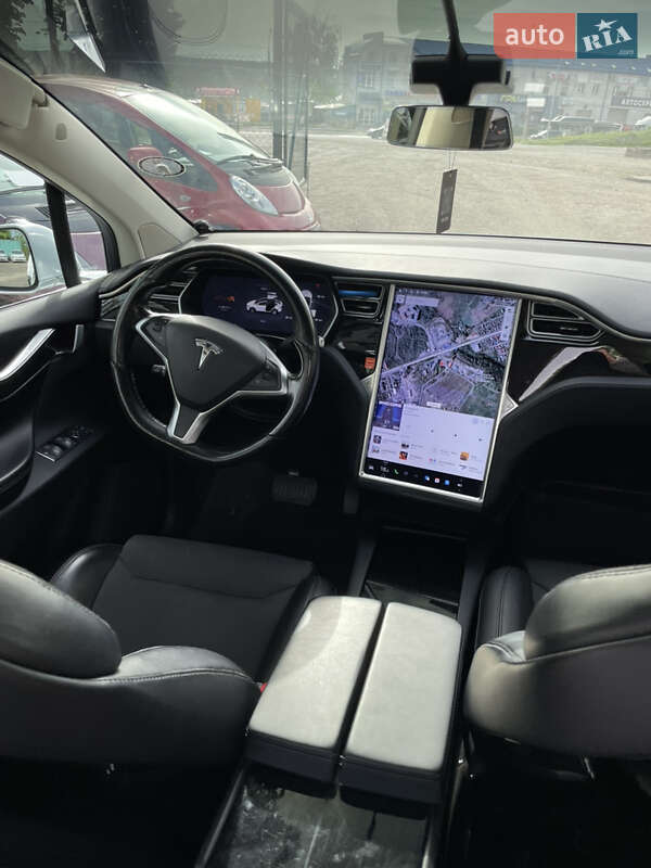 Внедорожник / Кроссовер Tesla Model X 2016 в Тернополе