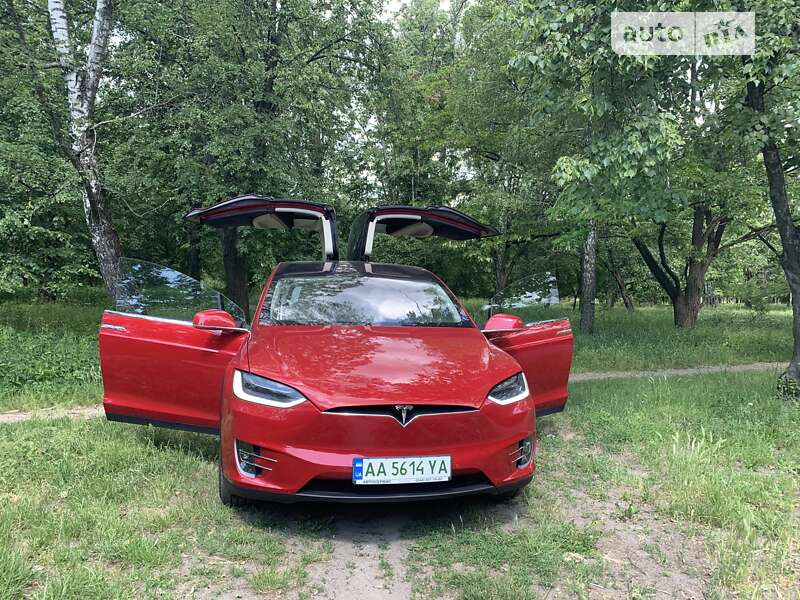Позашляховик / Кросовер Tesla Model X 2018 в Києві