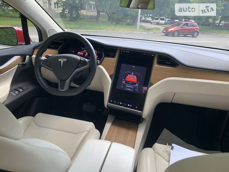 Позашляховик / Кросовер Tesla Model X 2018 в Києві