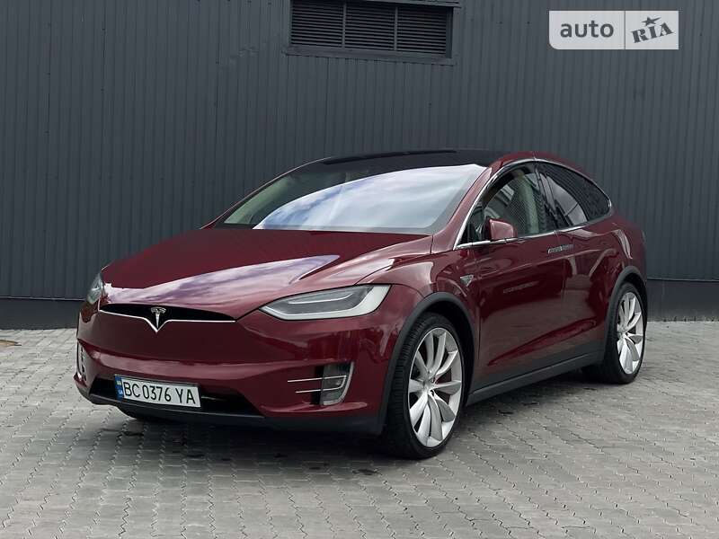 Позашляховик / Кросовер Tesla Model X 2016 в Стрию