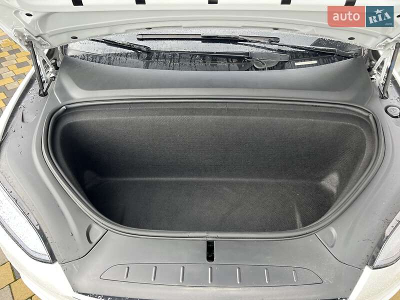 Позашляховик / Кросовер Tesla Model X 2020 в Рівному