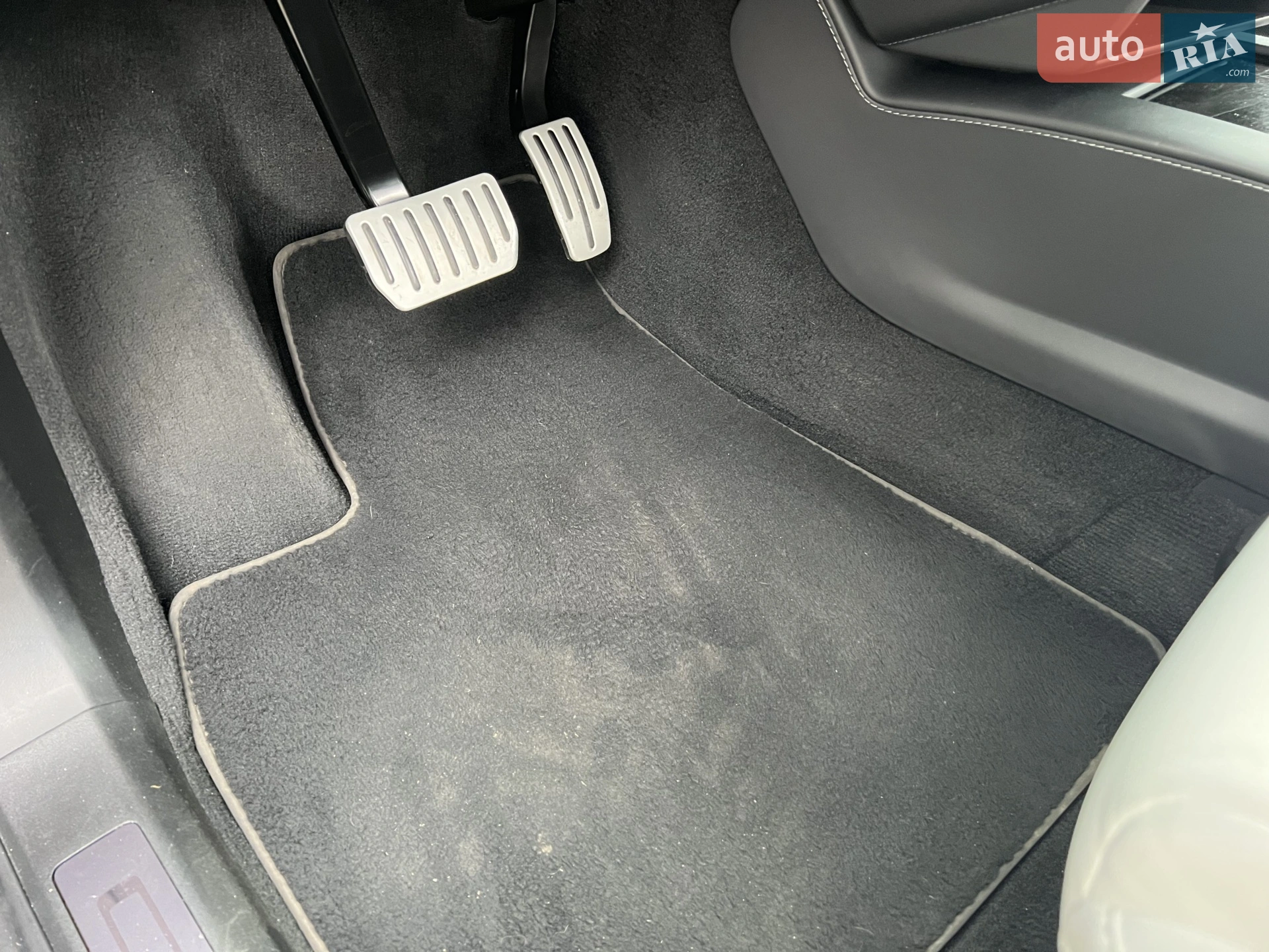 2020 Tesla Model X - мініатюра 32