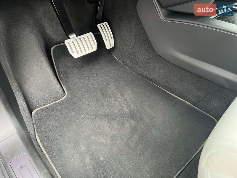 Позашляховик / Кросовер Tesla Model X 2020 в Рівному