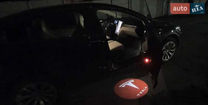 Внедорожник / Кроссовер Tesla Model X 2017 в Харькове
