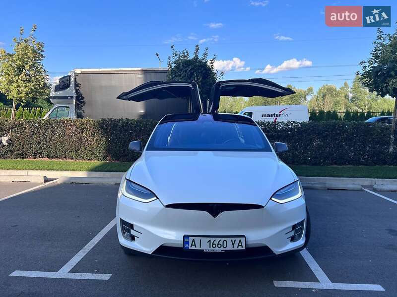 Позашляховик / Кросовер Tesla Model X 2017 в Києві