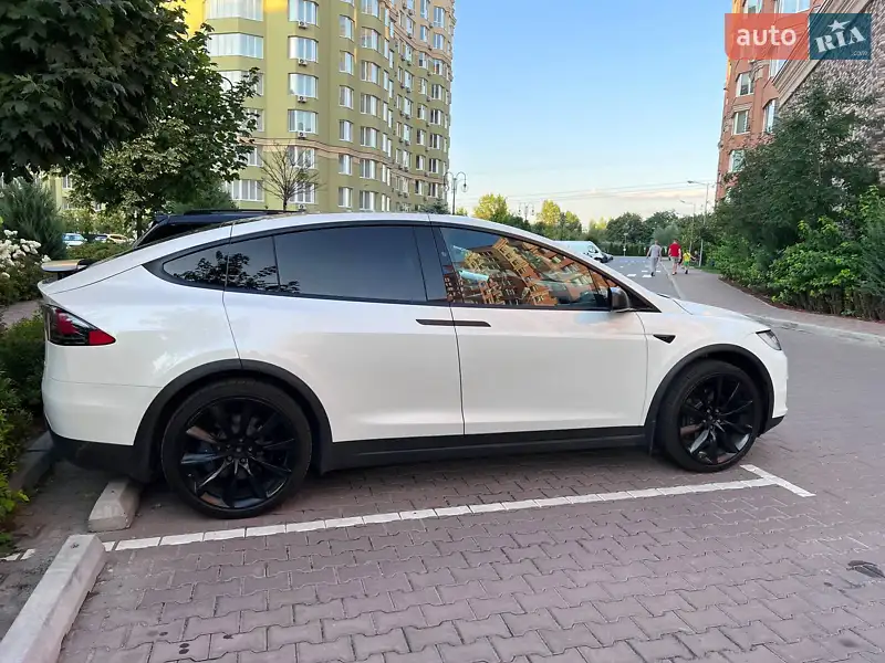 Внедорожник / Кроссовер Tesla Model X 2017 в 