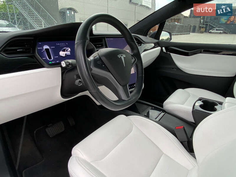 Внедорожник / Кроссовер Tesla Model X 2020 в Киеве