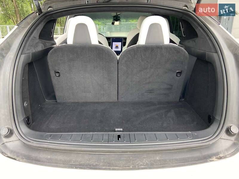 Внедорожник / Кроссовер Tesla Model X 2020 в Киеве
