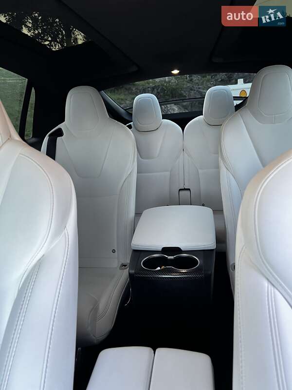Позашляховик / Кросовер Tesla Model X 2017 в Києві