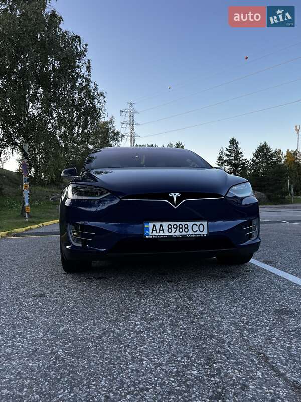 Позашляховик / Кросовер Tesla Model X 2017 в Києві