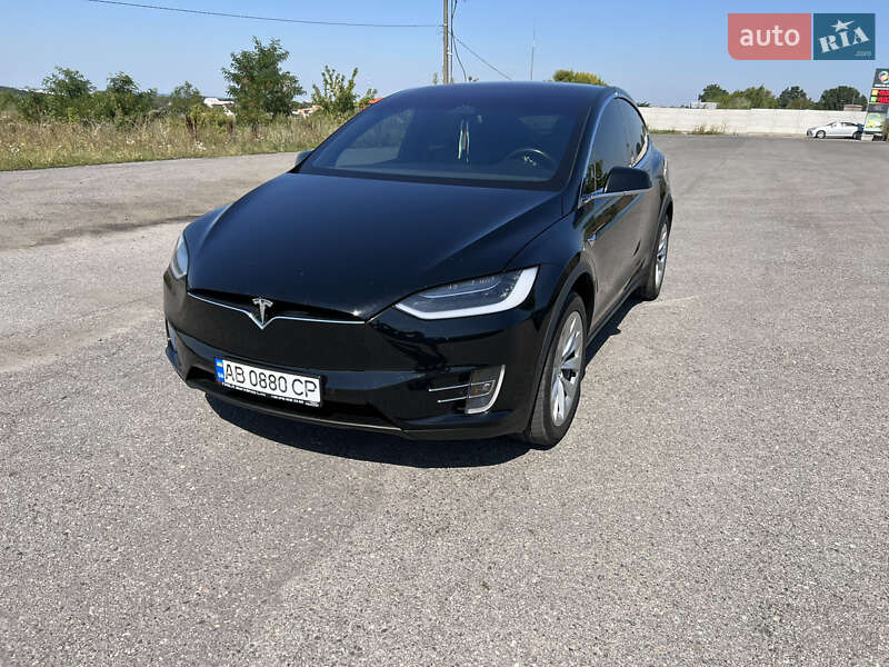 Позашляховик / Кросовер Tesla Model X 2017 в Вінниці