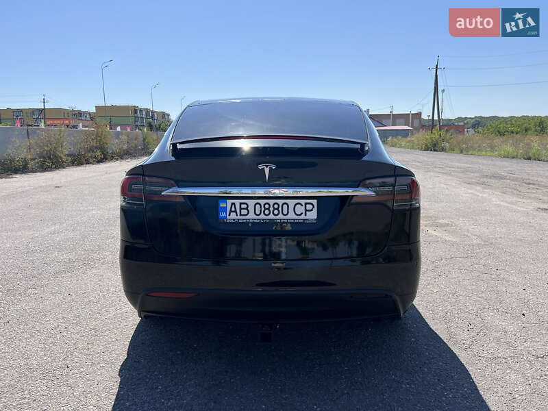 Позашляховик / Кросовер Tesla Model X 2017 в Вінниці