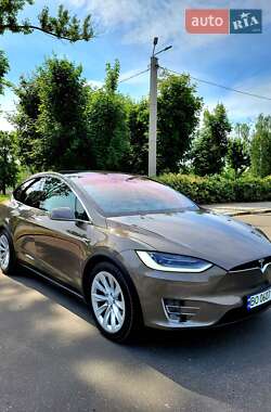 Позашляховик / Кросовер Tesla Model X 2016 в Харкові