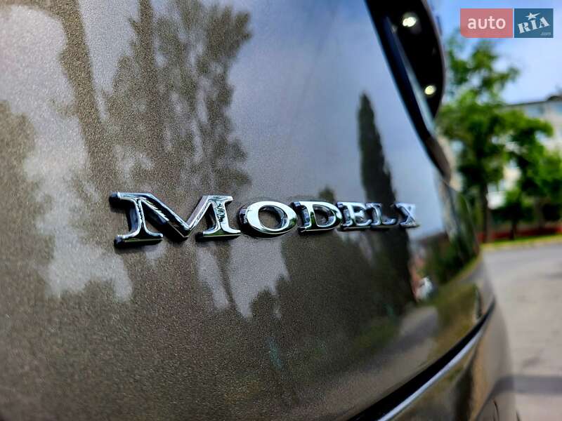 Позашляховик / Кросовер Tesla Model X 2016 в Харкові