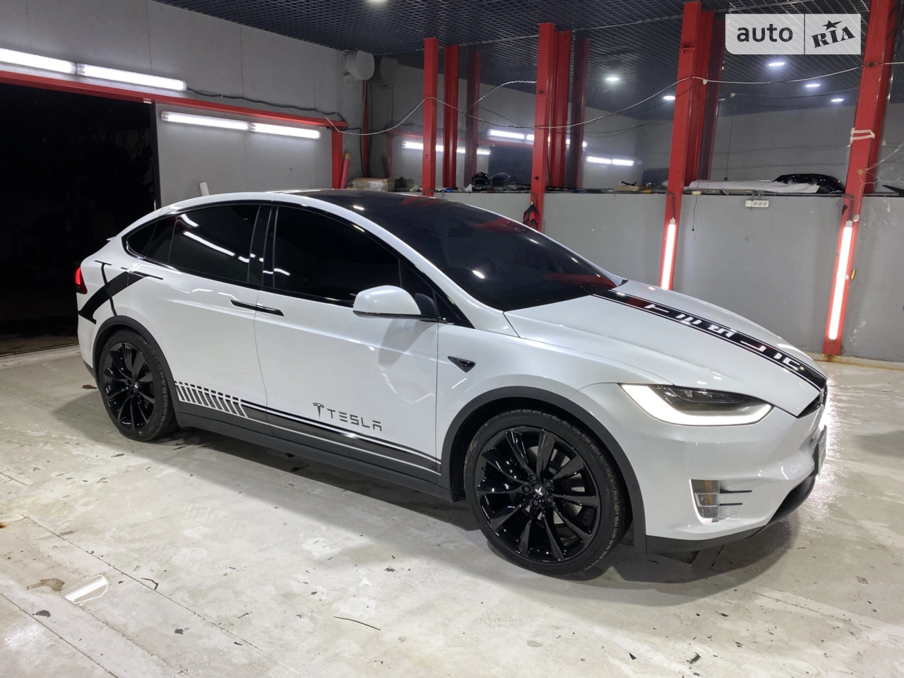 2020 Tesla Model X - мініатюра 12