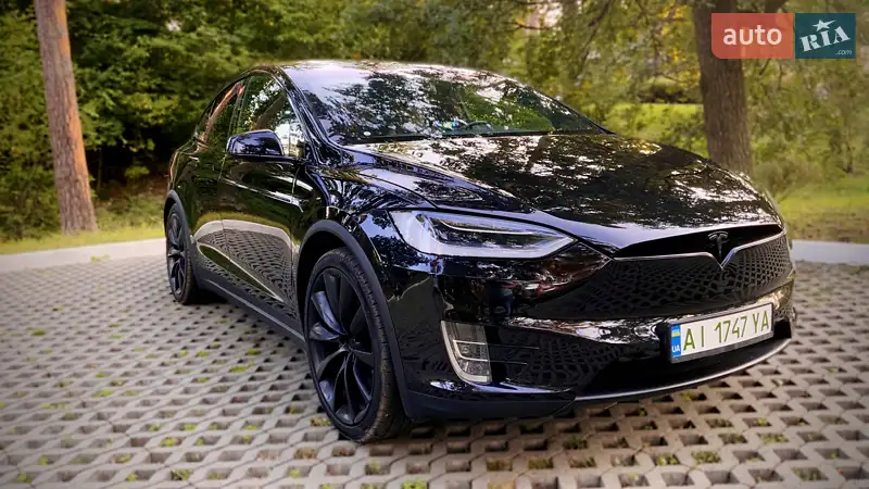 Внедорожник / Кроссовер Tesla Model X 2017 в 