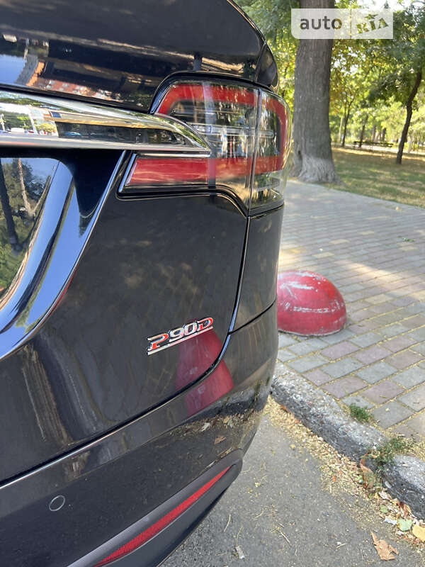 Позашляховик / Кросовер Tesla Model X 2016 в Дніпрі