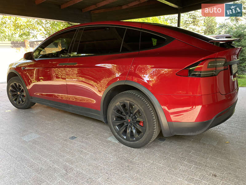 Внедорожник / Кроссовер Tesla Model X 2018 в Киеве