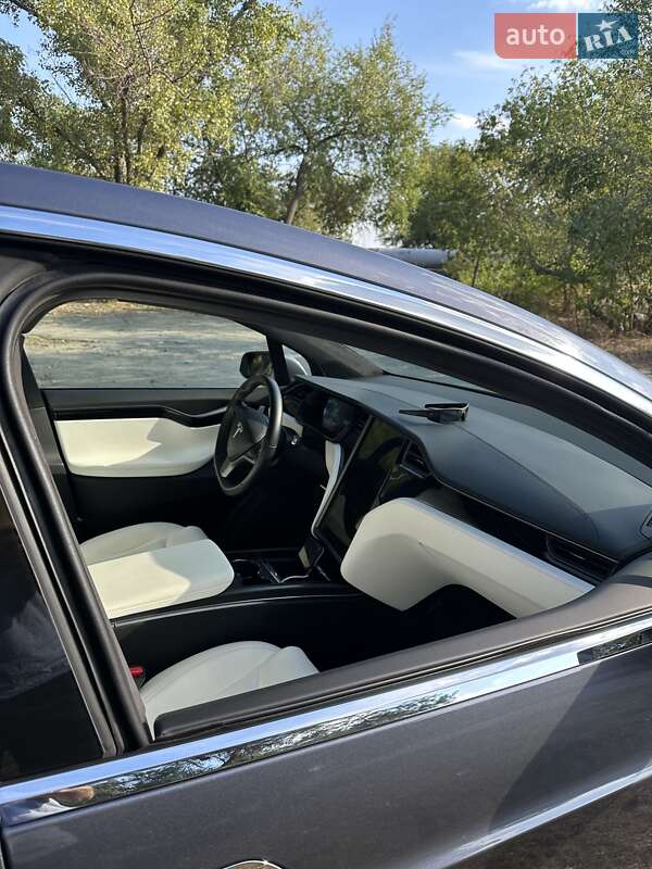 Позашляховик / Кросовер Tesla Model X 2020 в Дніпрі