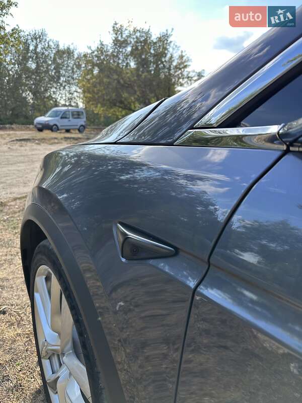 Позашляховик / Кросовер Tesla Model X 2020 в Дніпрі фото 23 Позашляховик / Кросовер Tesla Model X 2020 в Дніпрі