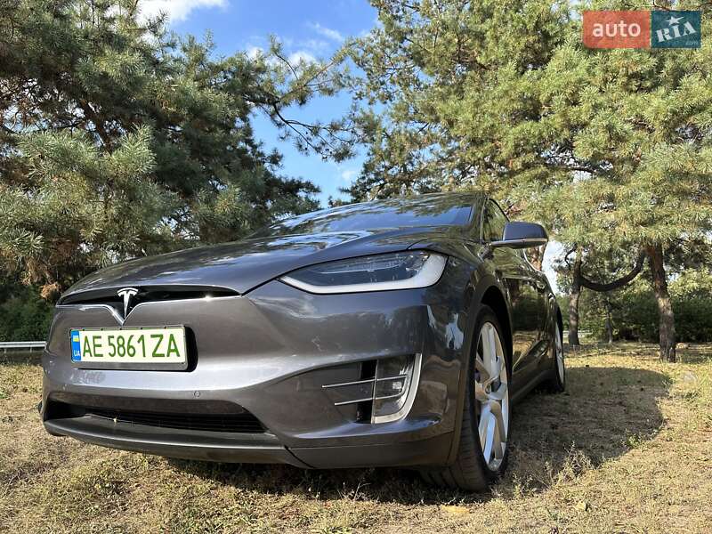 Позашляховик / Кросовер Tesla Model X 2020 в Дніпрі