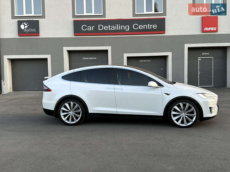 Внедорожник / Кроссовер Tesla Model X 2017 в Киеве