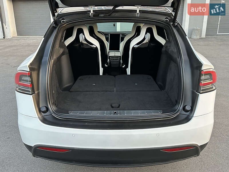 Внедорожник / Кроссовер Tesla Model X 2017 в Киеве