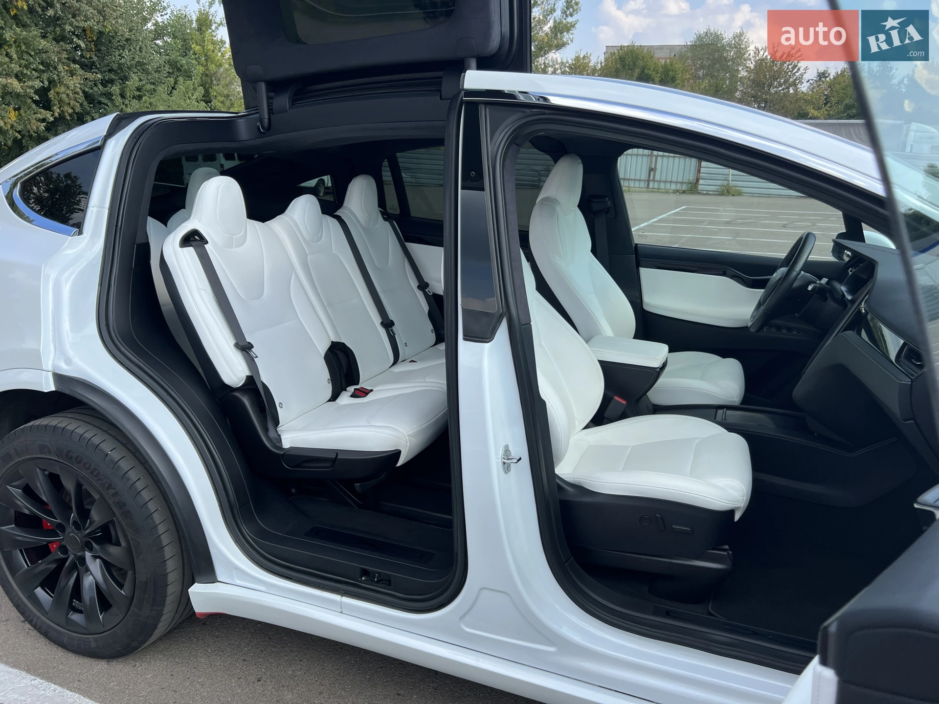 2020 Tesla Model X - мініатюра 14