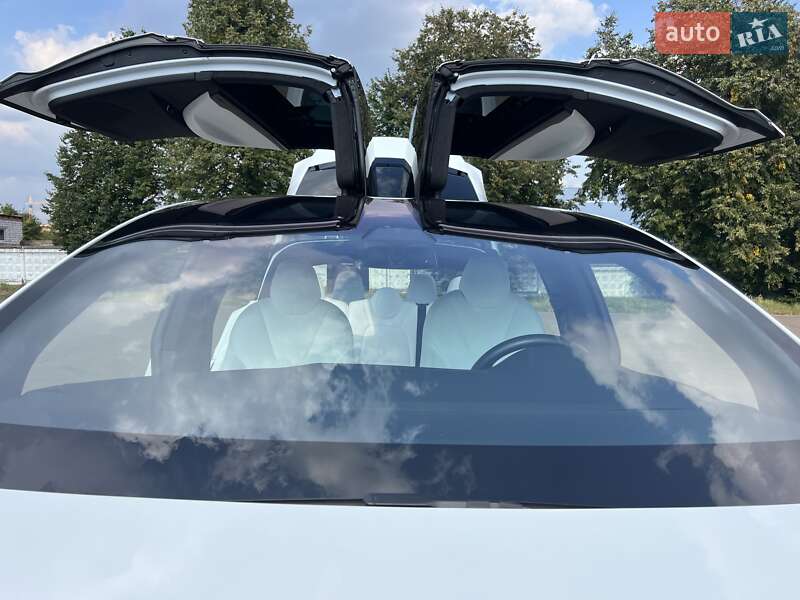 Позашляховик / Кросовер Tesla Model X 2020 в Рівному