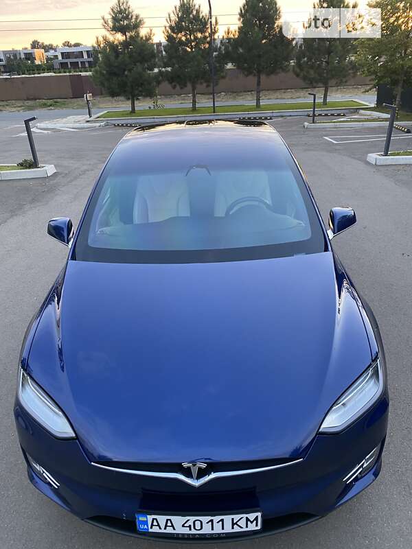 Позашляховик / Кросовер Tesla Model X 2019 в Києві