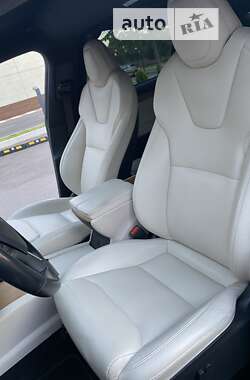 Внедорожник / Кроссовер Tesla Model X 2019 в Киеве