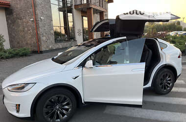 Внедорожник / Кроссовер Tesla Model X 2018 в Вишневом