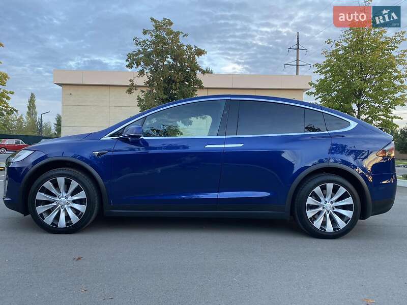 Внедорожник / Кроссовер Tesla Model X 2019 в Киеве