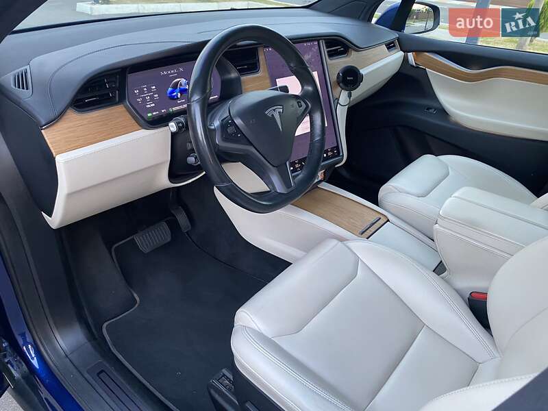 Внедорожник / Кроссовер Tesla Model X 2019 в Киеве
