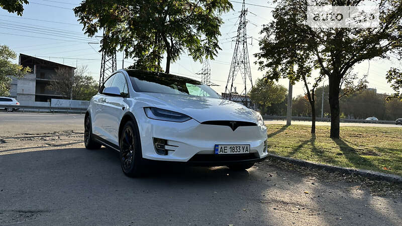 Внедорожник / Кроссовер Tesla Model X 2019 в 