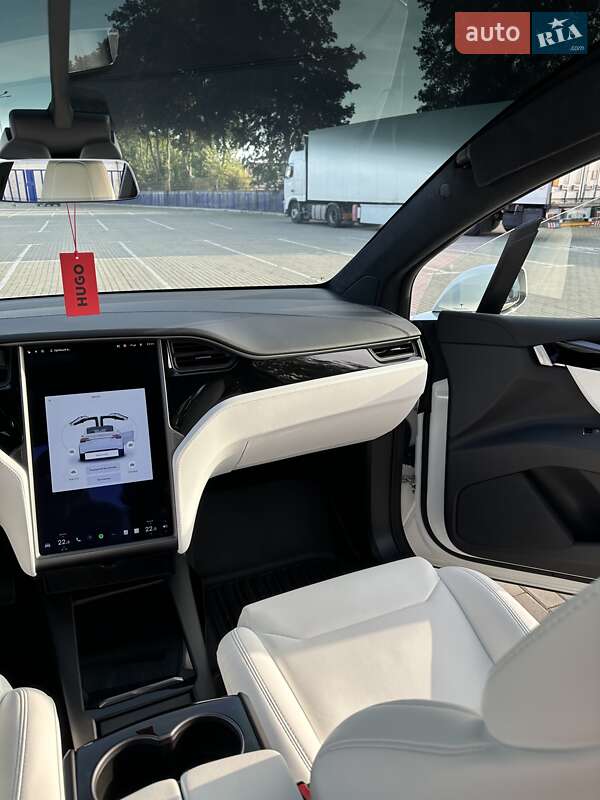 Позашляховик / Кросовер Tesla Model X 2018 в Тернополі