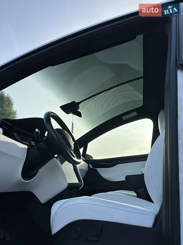 Позашляховик / Кросовер Tesla Model X 2018 в Тернополі