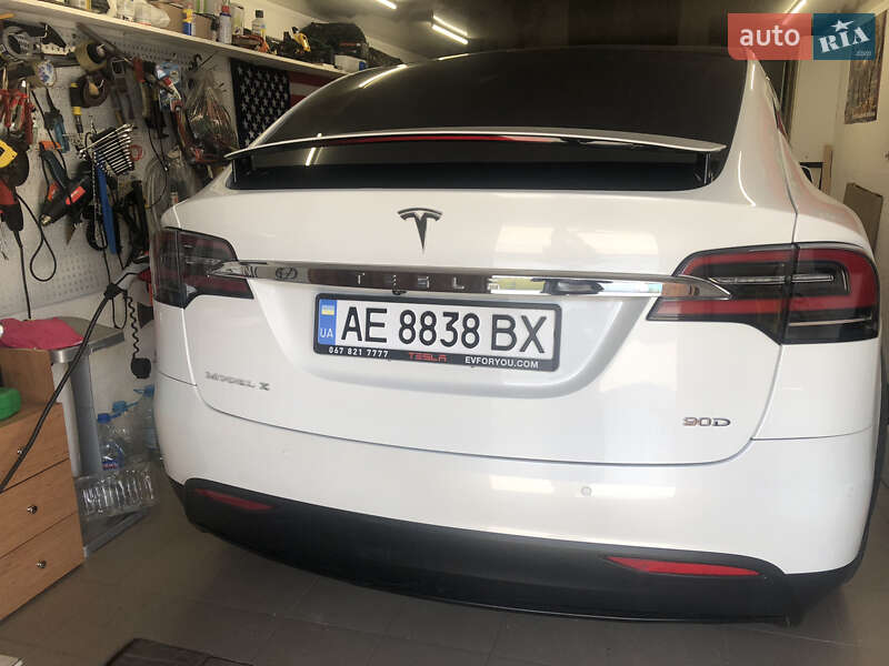 Внедорожник / Кроссовер Tesla Model X 2017 в Днепре